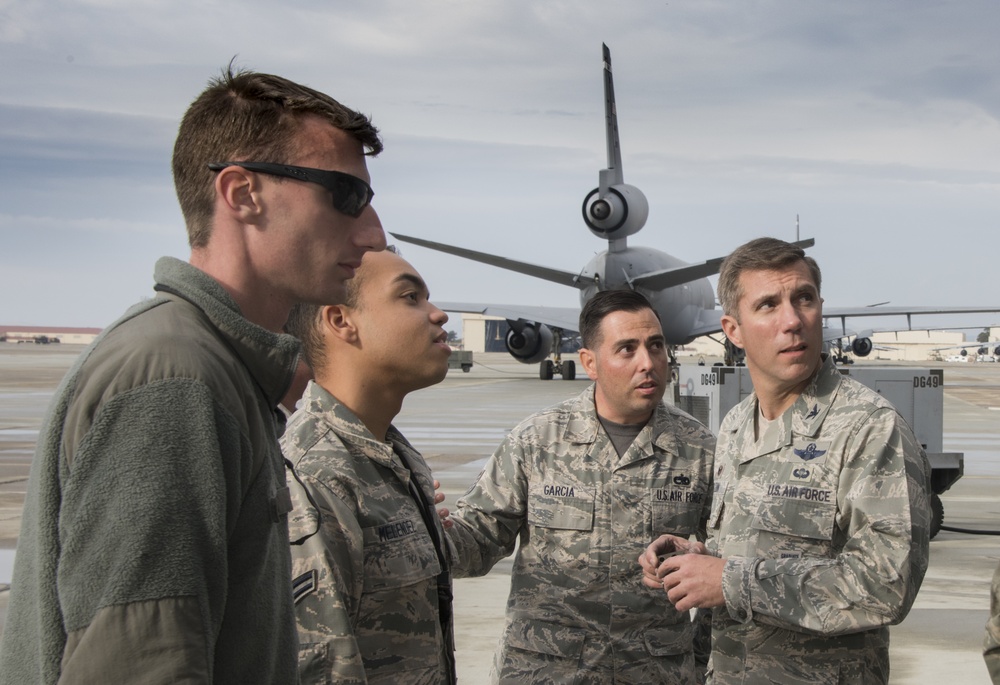 Wing Leadership Rounds, 660th AMXS