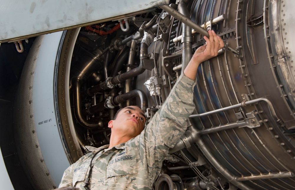 Wing Leadership Rounds, 660th AMXS