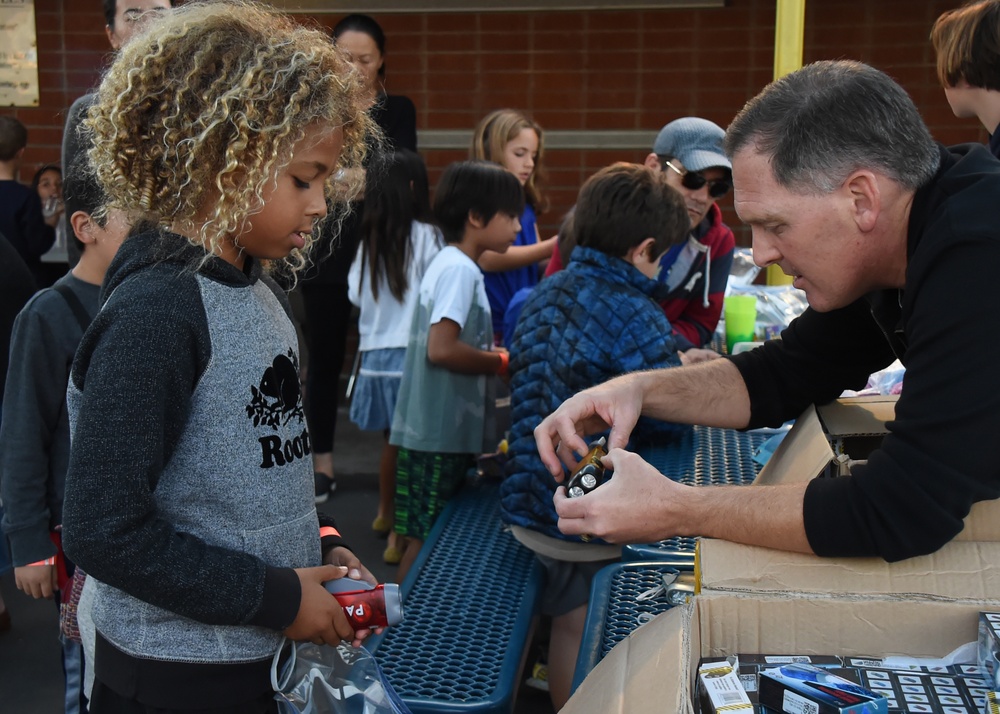 Los Angeles Air Force Base participates in STEM event at Pt. Vicente Elementary School