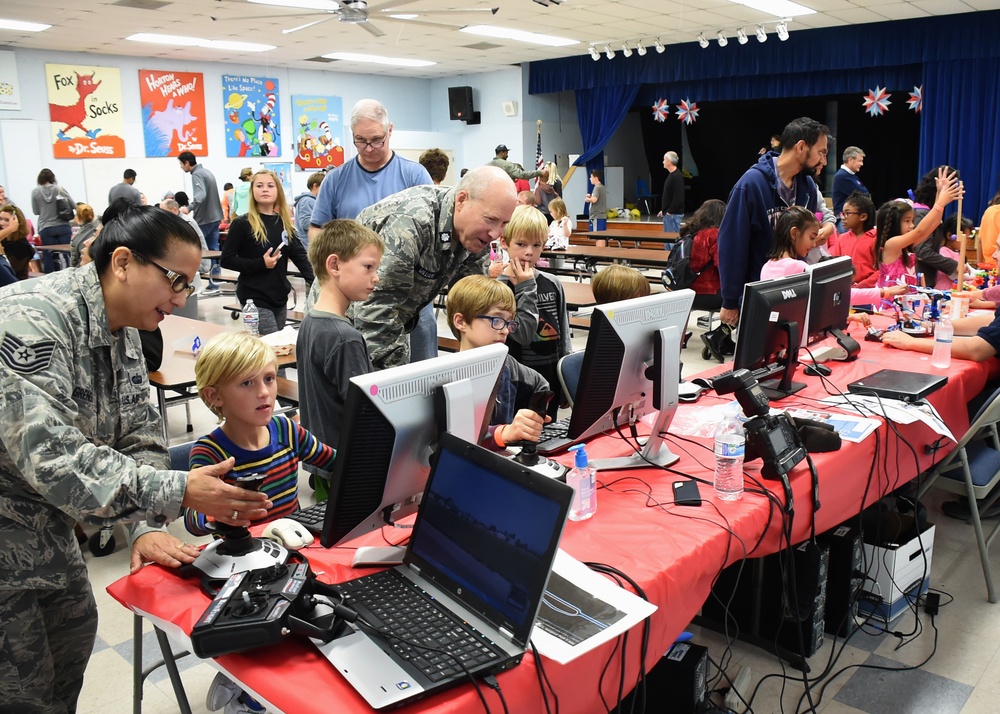 Los Angeles Air Force Base participates in STEM event at Pt. Vicente Elementary School