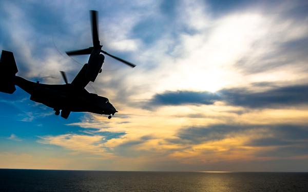 Marines conduct flight ops aboard USS Iwo Jima