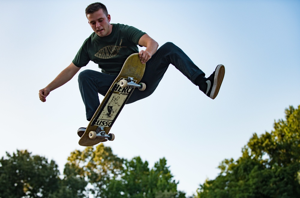 Skater boy turns skater Airman