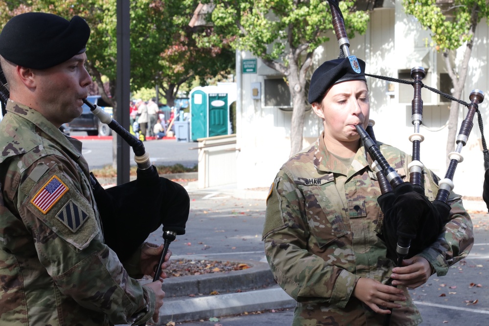 Honoring Veterans to the sound of the Army Band