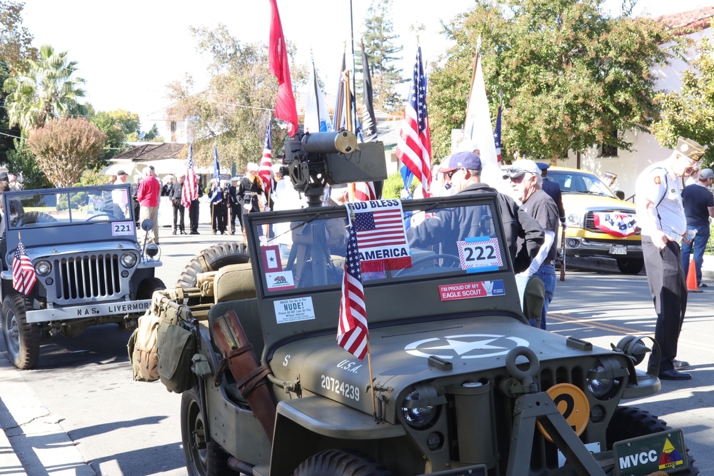 Honoring Veterans to the sound of the Army Band