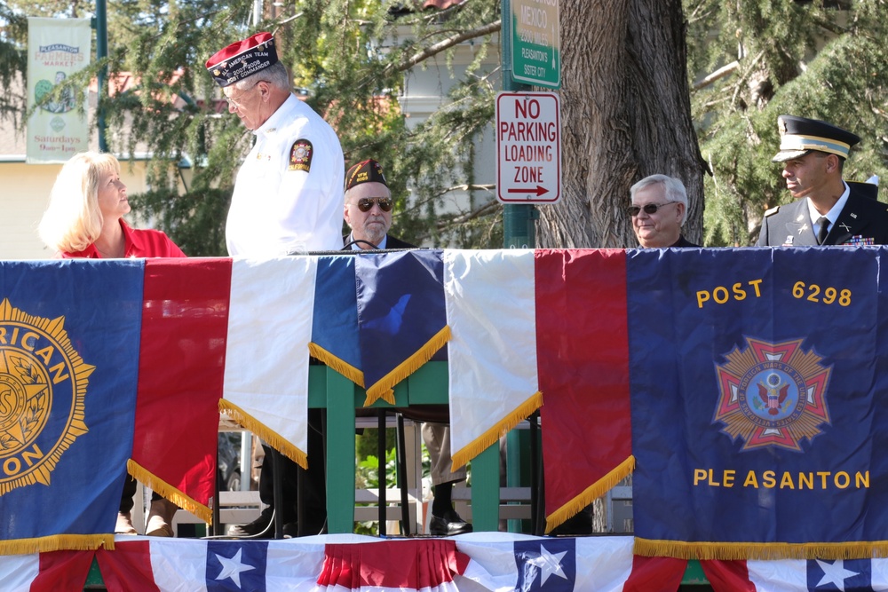 Honoring Veterans to the sound of the Army Band