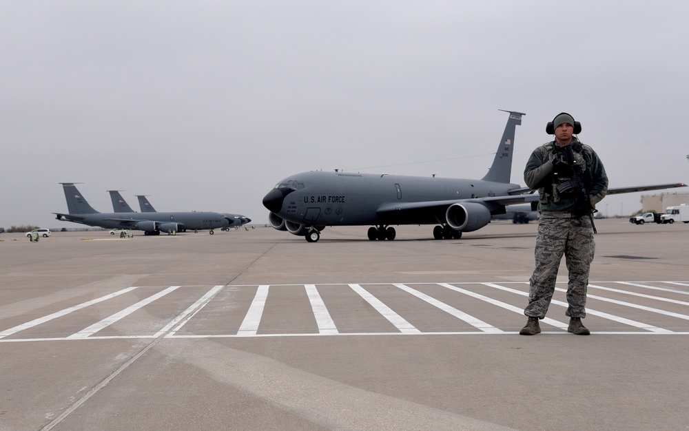 The thunder rolls: McConnell participates in readiness exercise