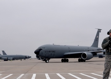 The thunder rolls: McConnell participates in readiness exercise