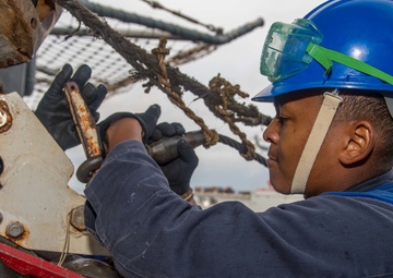 USS Princeton Conducts Replenishment-at-Sea