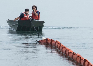 MCAS Iwakuni Harbor Ops conducts facilities-response training