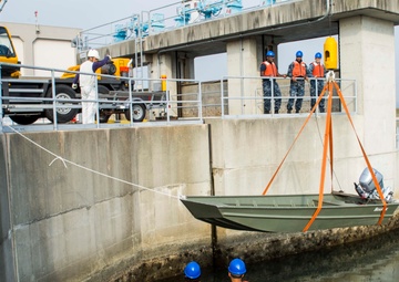MCAS Iwakuni Harbor Ops conducts facilities-response training