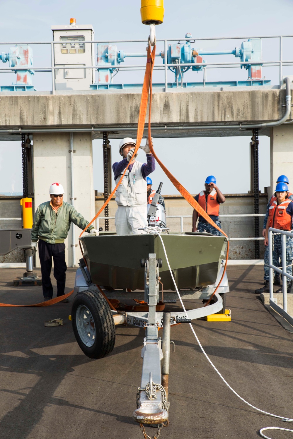 MCAS Iwakuni Harbor Ops conducts facilities-response training