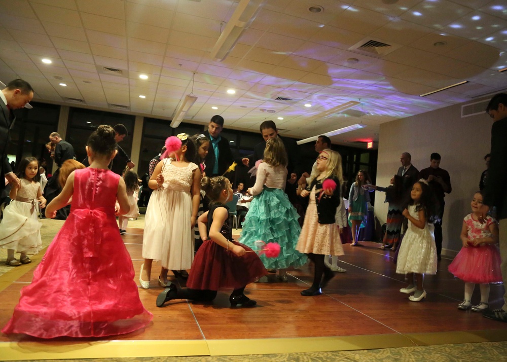 2nd Battalion, 1st SFG (A) Hosts Father Daughter Dance