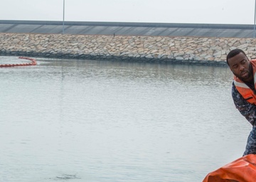 MCAS Iwakuni Harbor Ops conducts facilities-response training