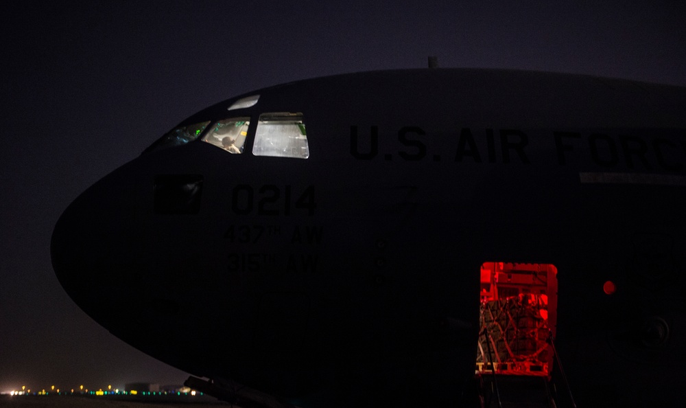 816th EAS Moves Cargo to Syria