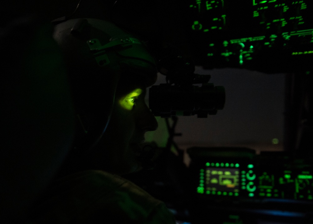 816th EAS Moves Cargo to Syria