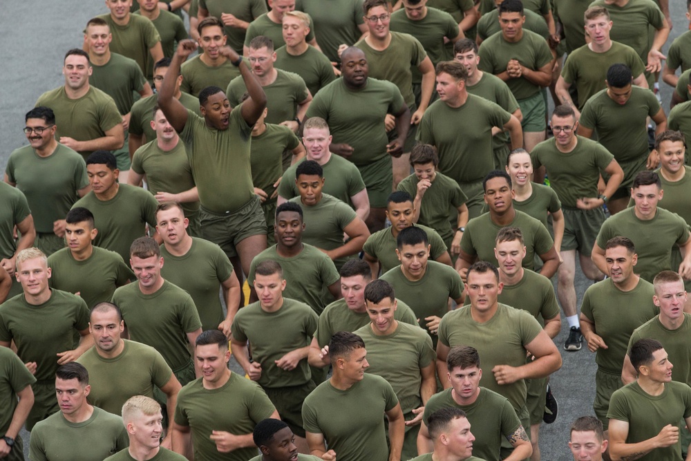 Marines with the 2nd Marine Aircraft Wing Participate in the 242nd Marine Corps Birthday Run