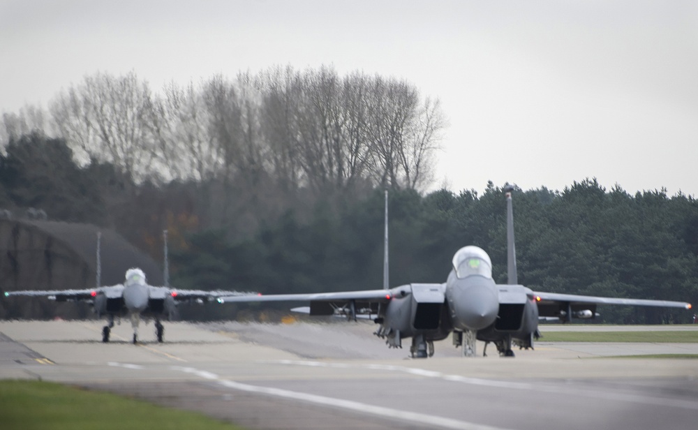 RAF Lakenheath: sky full