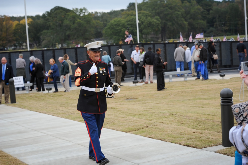 Tupelo unveils Vietnam Veterans Memorial Wall replica