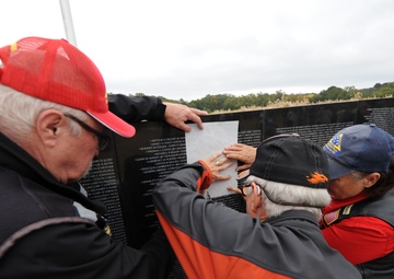 Tupelo unveils Vietnam Veterans Memorial Wall replica