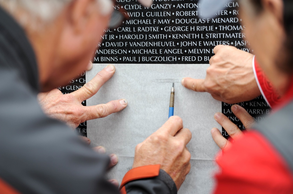 Tupelo unveils Vietnam Veterans Memorial Wall replica