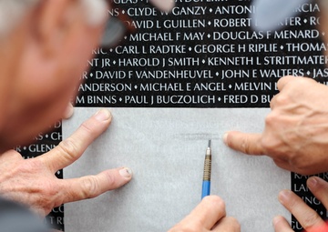 Tupelo unveils Vietnam Veterans Memorial Wall replica