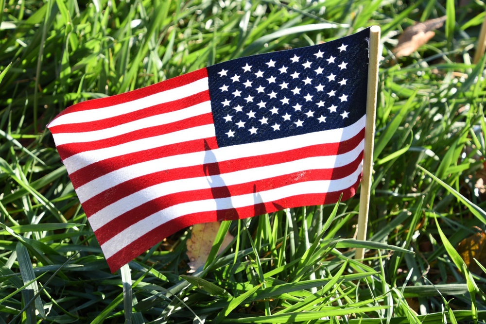 Ohio State Students Plant Flags For Veterans