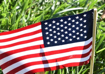 Ohio State Students Plant Flags For Veterans