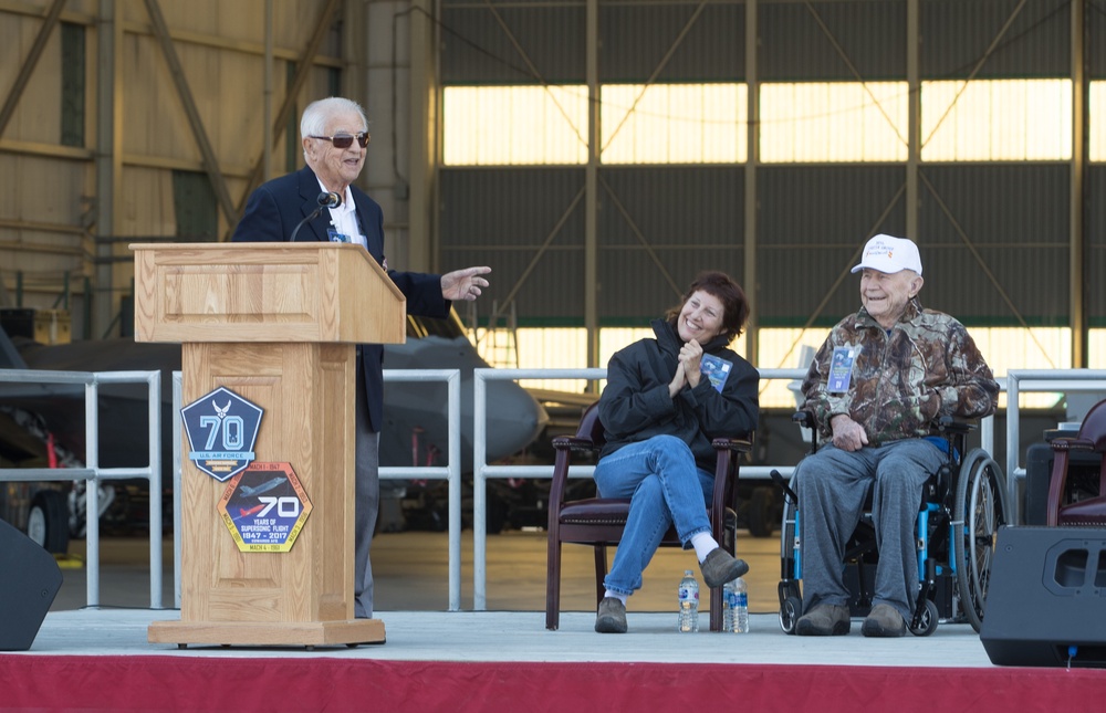 Planes, aviation legends, highlight 70th anniversary