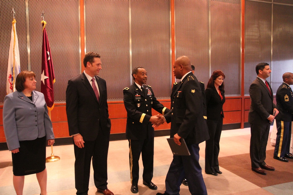 Three 3d MCDS Soldiers graduate from GE Military Externship