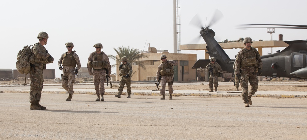 U.S. Army Maj. Gen. White visits a TAA near Al Qaim, Iraq