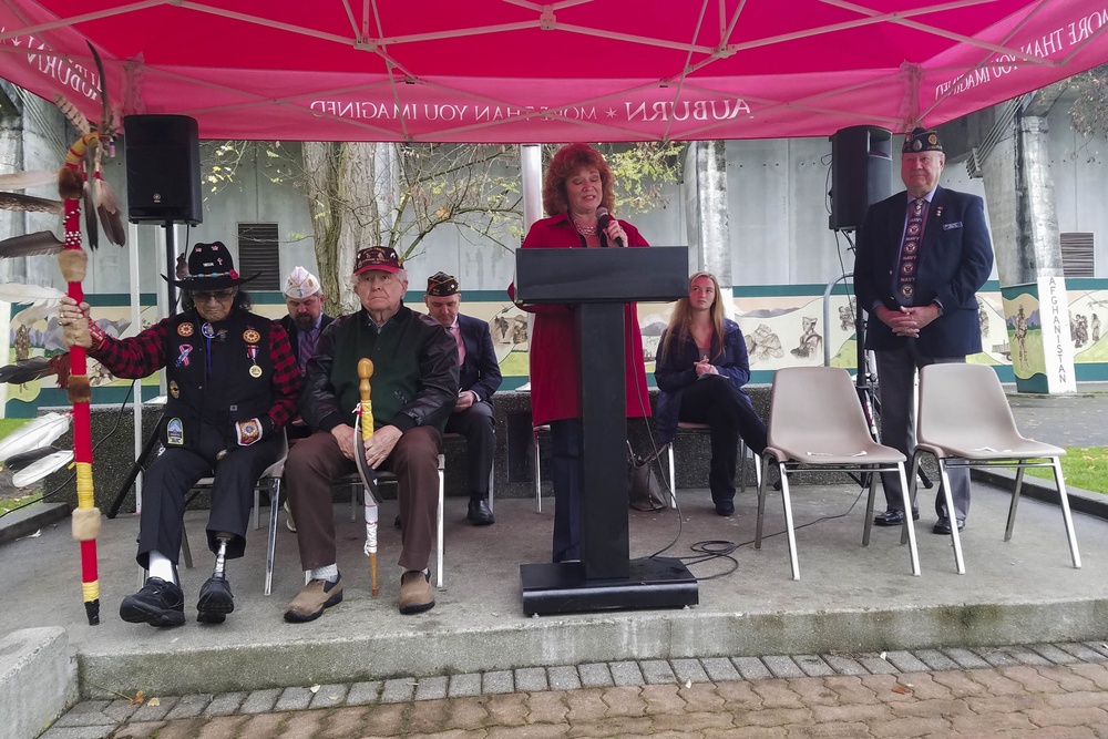 Auburn Honors Veteran's Day