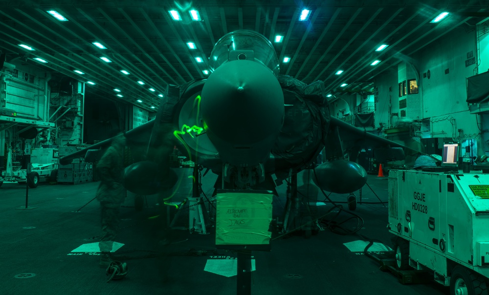 USS Iwo Jima (LHD 7) Conducts Combined COMPTUEX