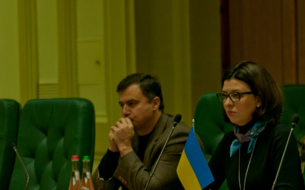 Ukrainian parliament members meet with military