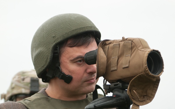 Ukrainian parliament members meet with military