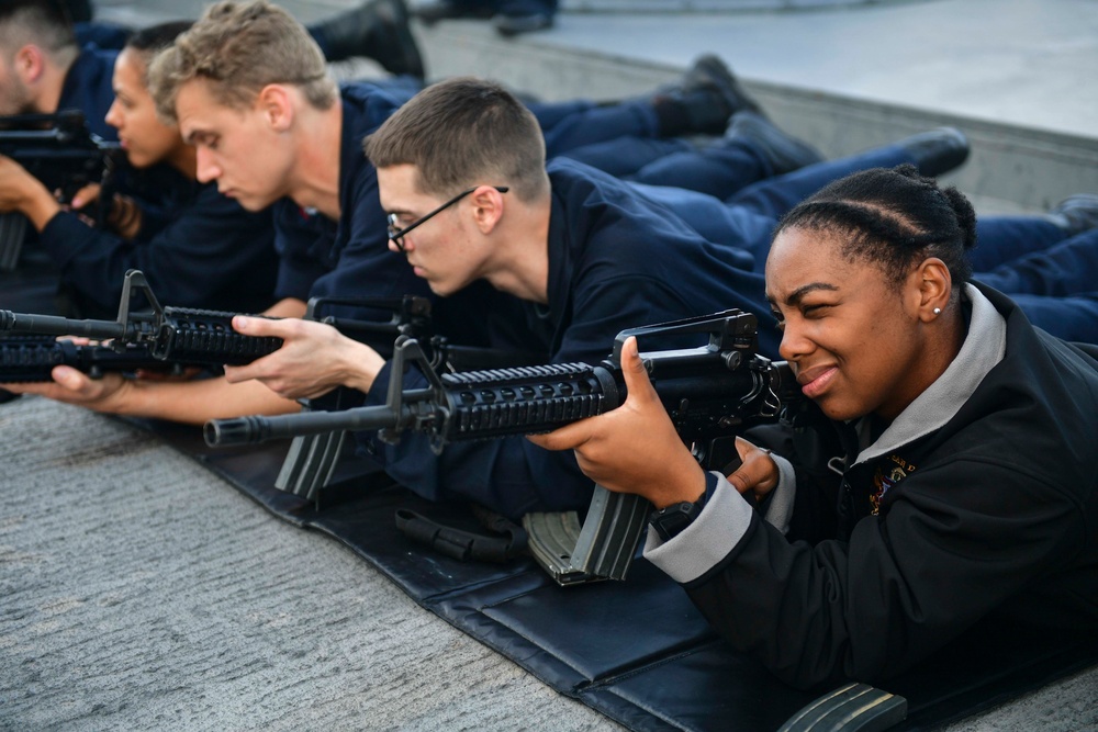 USS San Diego (LPD 22) Sailors Participate in Weapons Familiarization