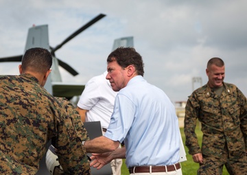 U.S. Ambassador to Japan visits 1st MAW Marines in Okinawa