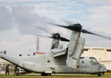 U.S. Ambassador to Japan visits 1st MAW Marines in Okinawa