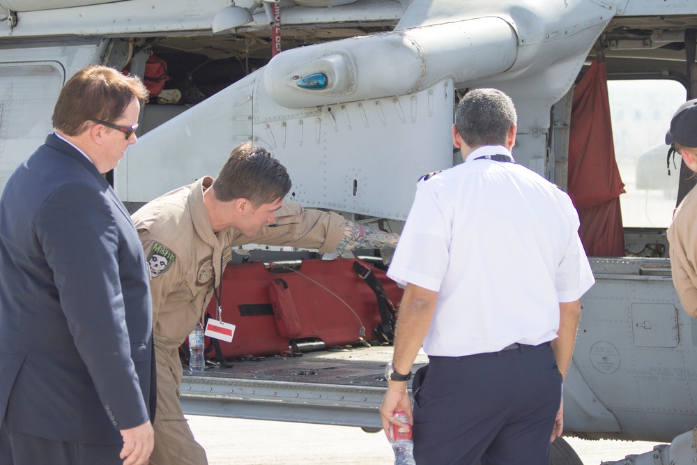 15th MEU shows off aircraft during Dubai Airshow