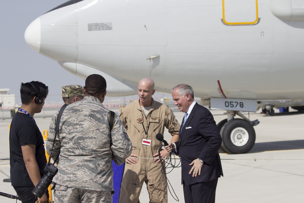 15th MEU shows off aircraft during Dubai Airshow