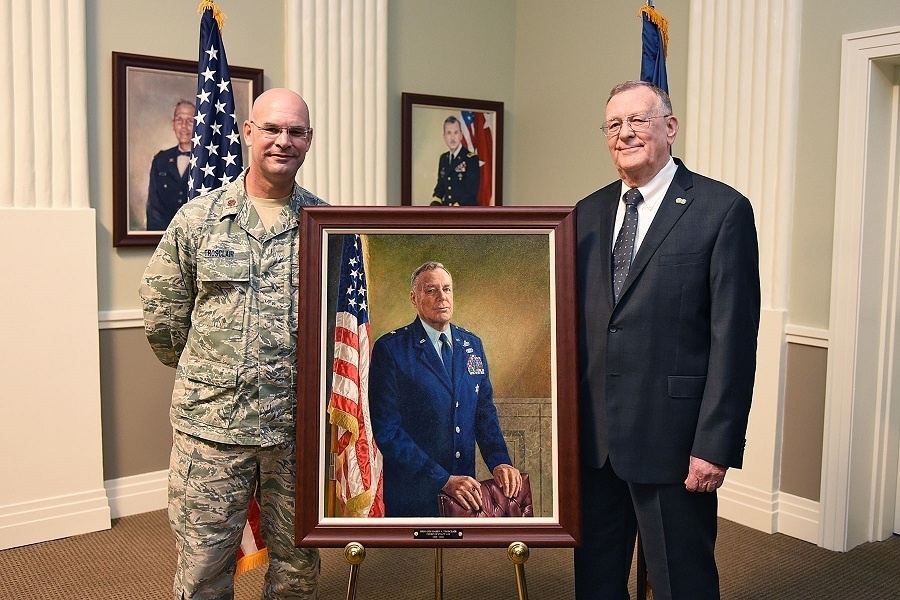 La. Guard inducts retired Air Guard general to Hall of Fame