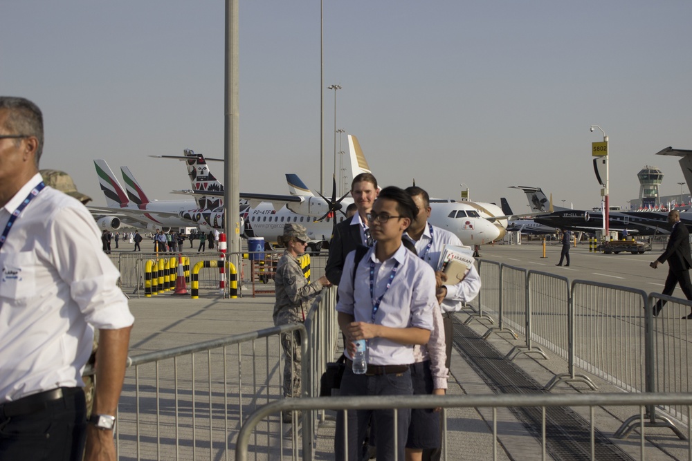 15th MEU shows off aircraft during Dubai Airshow