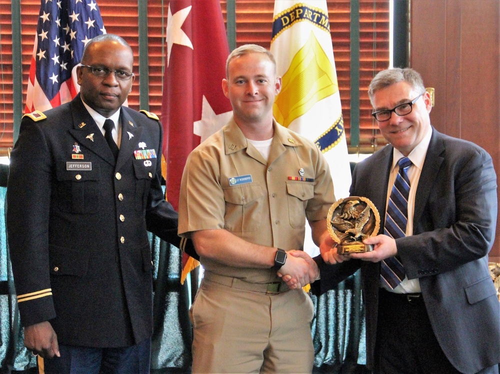 Naval Submarine Medical Research Laboratory Research Psychologist Attends the Army Medical Service Corps Junior Officer Week