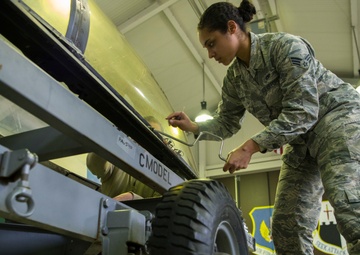 52nd MXS Egress: Ensure pilot safety