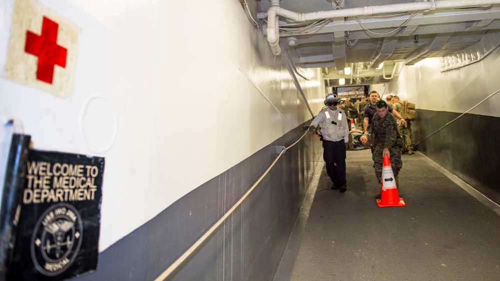 USS Iwo Jima (LHD 7) conducts COMPTUEX