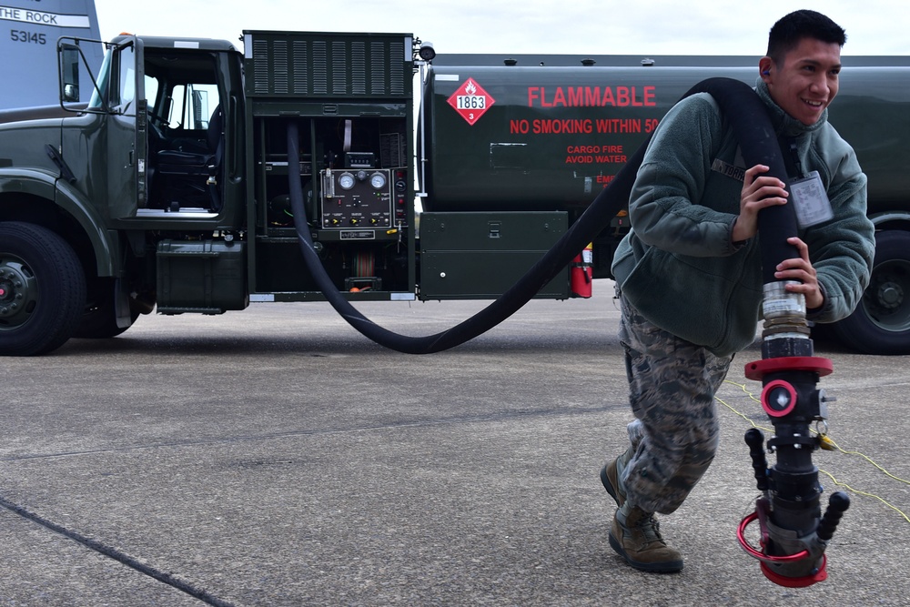 Fueling aircraft, fueling Combat Airlift