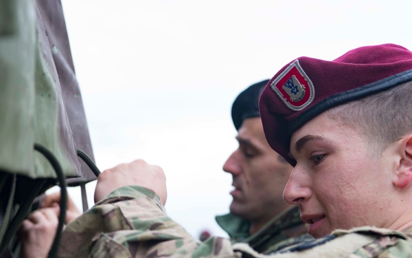 U.S. and Serbia perform airborne insertion exercise