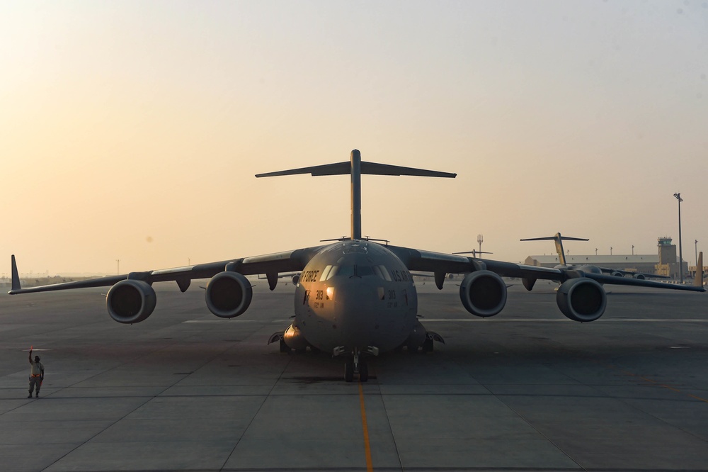 816th EAS Moves Cargo to Iraq and Syria