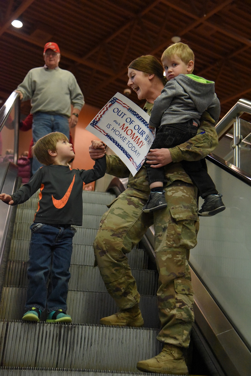 136th Combat Sustainment Support Battalion (CSSB) Soldiers return from Afghanistan deployment