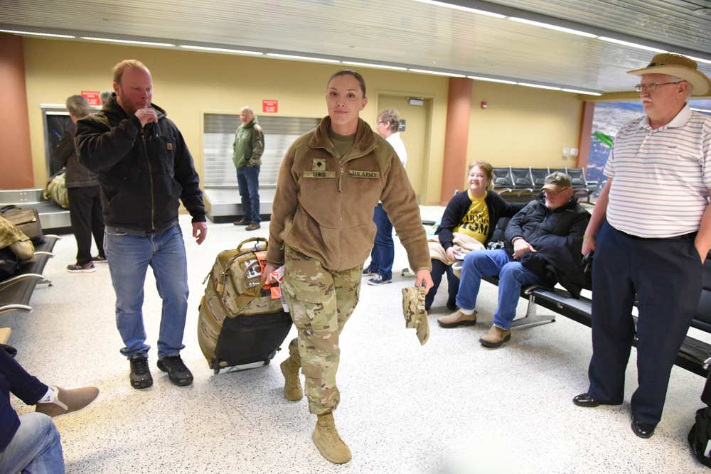 136th Combat Sustainment Support Battalion (CSSB) Soldiers return from Afghanistan deployment