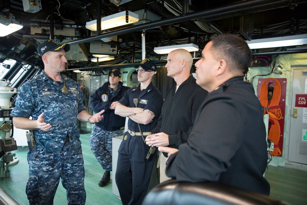 USFF FLTCM visits USS Detroit